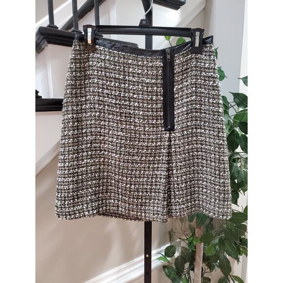 Halogen Women's Multicolor Acrylic Faux Leather Trim Back Zip Mini Skirt Size 2 - Picture 1 of 10